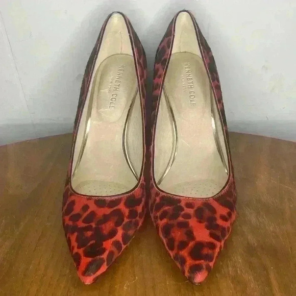 Kenneth Cole Riley Animal Print Calf Hair Red Pointed Heels Size 8 - Picture 2 of 9